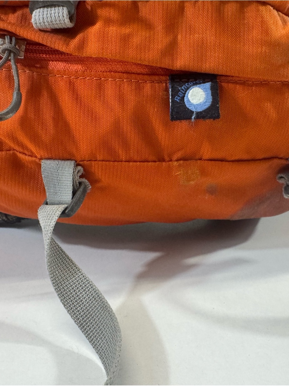 OSPREY stratos 24 hydration Orange Daypack Backpack rain fly - Picture 3 of 10